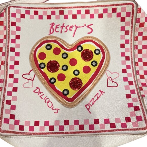 Betsey Johnson “Delicious Pizza” Box Crossbody Bag - Picture 2 of 4